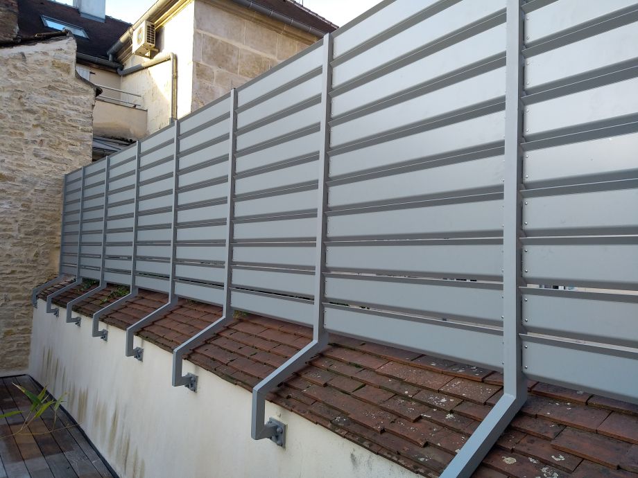 palissade sur mesure Autour de l'acier à Dijon
